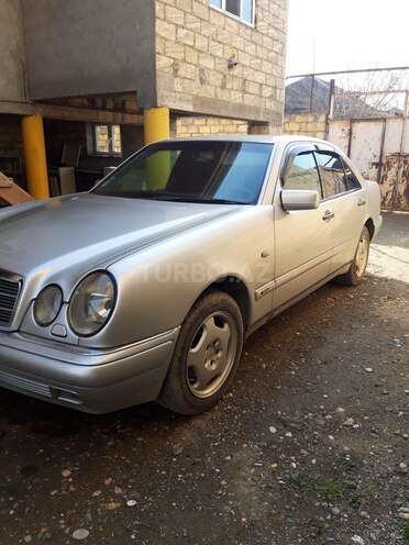 Mercedes E 290 1996, 368,312 km - 2.9 l - Yevlax