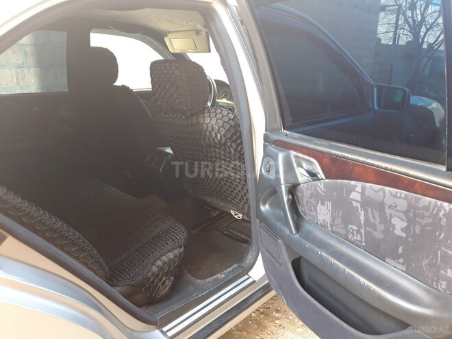 Mercedes E 290 1996, 368,312 km - 2.9 l - Yevlax