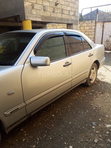Mercedes E 290 1996, 368,312 km - 2.9 l - Yevlax