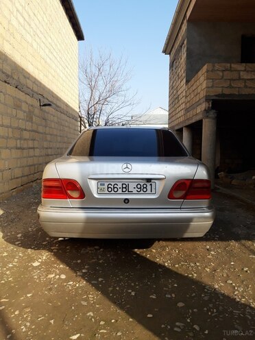 Mercedes E 290 1996, 368,312 km - 2.9 l - Yevlax