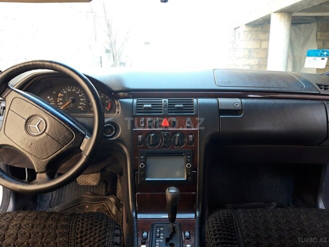 Mercedes E 290 1996, 368,312 km - 2.9 l - Yevlax