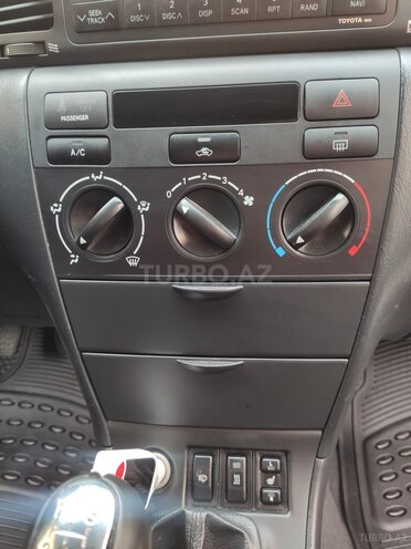 Toyota Corolla 2005, 305,000 km - 1.4 l - Bakı