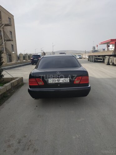 Mercedes E 280 1999, 430,000 km - 2.8 l - Bakı