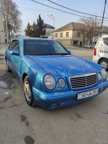 Mercedes E 220 1997, 451,652 km - 2.2 l - Tovuz