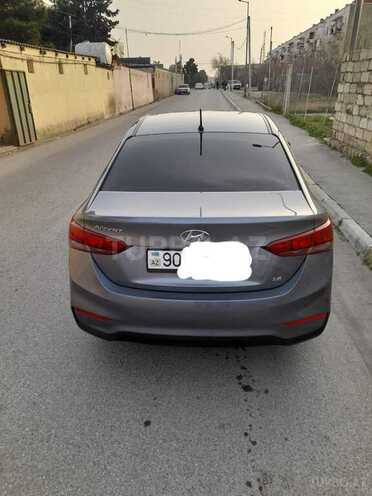 Hyundai Accent 2018, 79,632 km - 1.6 л - Sumqayıt