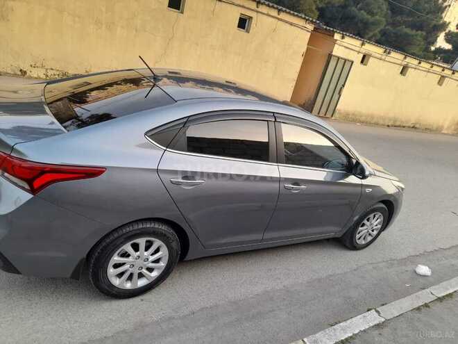 Hyundai Accent 2018, 79,632 km - 1.6 л - Sumqayıt
