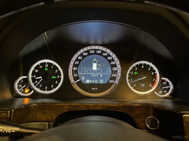 Mercedes E 200 2011, 221,000 km - 1.8 l - Bakı
