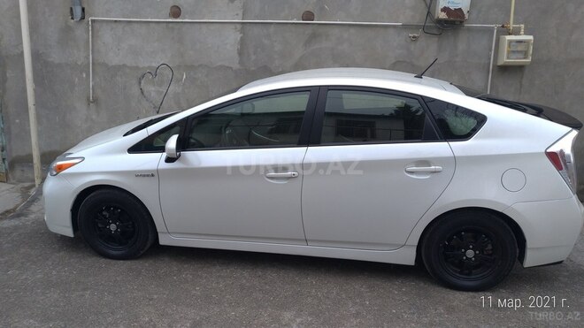 Toyota Prius 2014, 142,000 km - 1.8 l - Bakı