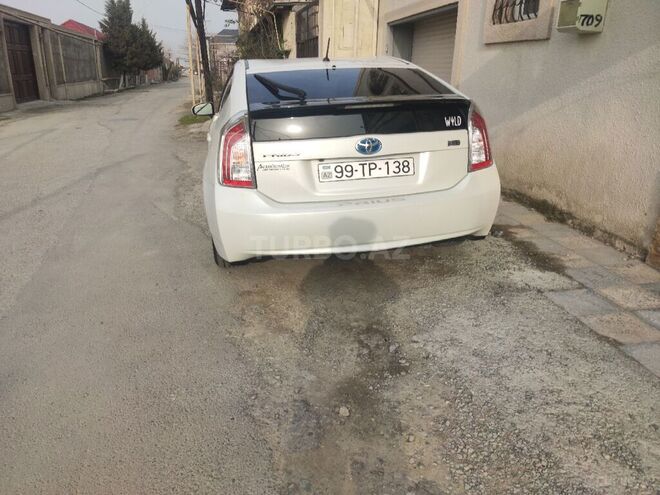 Toyota Prius 2015, 126,000 km - 1.8 л - Bakı