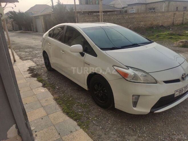 Toyota Prius 2015, 126,000 km - 1.8 л - Bakı