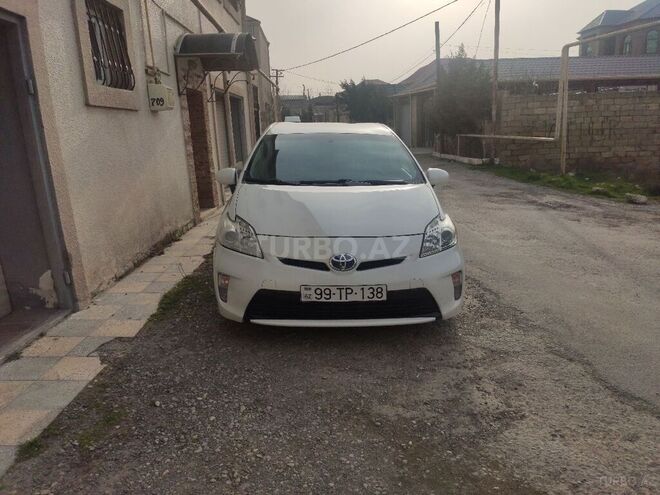 Toyota Prius 2015, 126,000 km - 1.8 л - Bakı