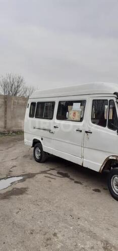 Mercedes 208 D 1994, 800,300 km - 2.0 л - Şirvan