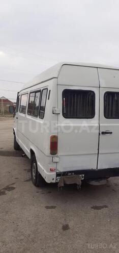 Mercedes 208 D 1994, 800,300 km - 2.0 л - Şirvan