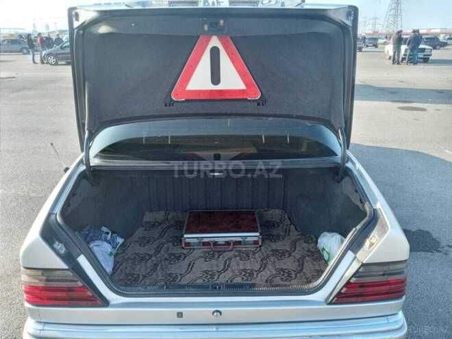 Mercedes E 220 1994, 441,000 km - 2.2 l - Bakı