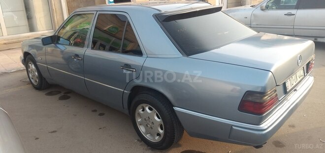 Mercedes E 250 1990, 253,685 km - 2.5 l - Beyləqan