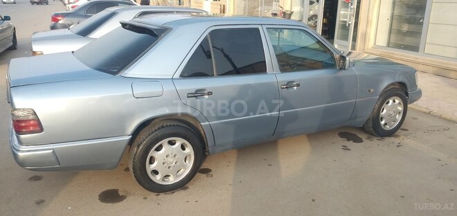 Mercedes E 250 1990, 253,685 km - 2.5 l - Beyləqan