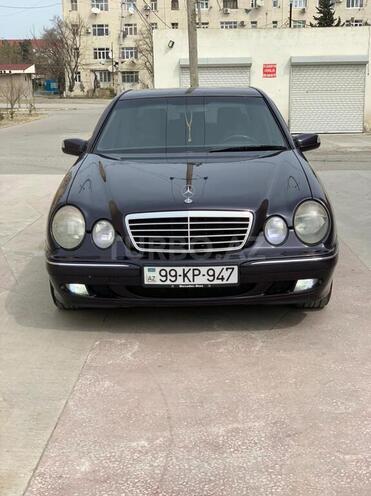 Mercedes E 270 2000, 299,000 km - 2.7 l - Sumqayıt