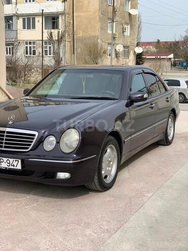 Mercedes E 270 2000, 299,000 km - 2.7 l - Sumqayıt