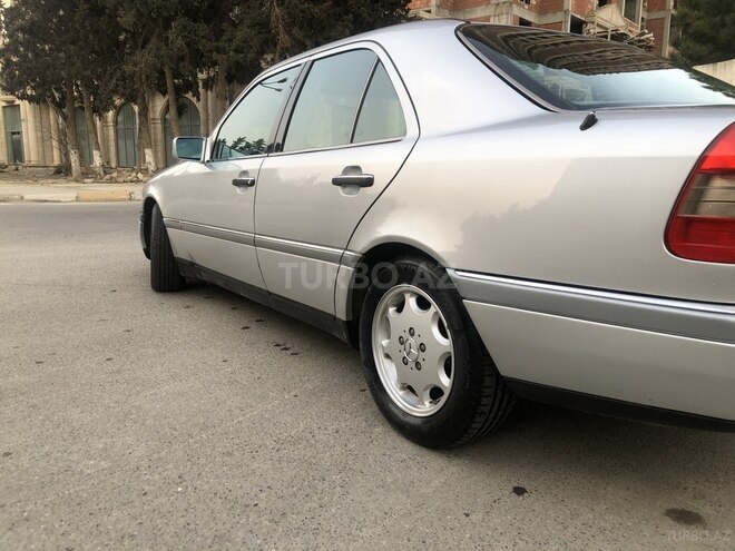 Mercedes C 220 1996, 188,000 km - 2.2 l - Bakı