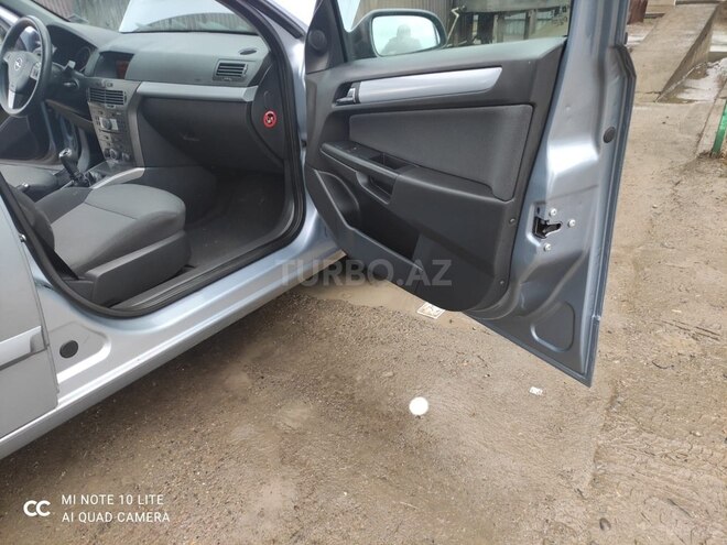Opel Astra 2006, 145,000 km - 1.4 l - Bakı