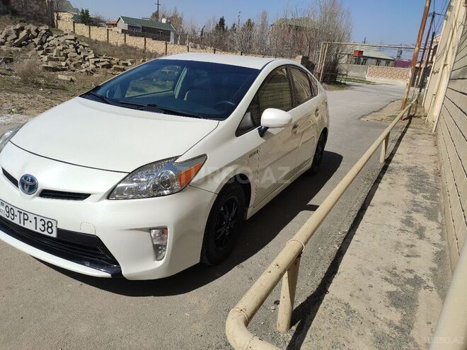 Toyota Prius 2015, 126,000 km - 1.8 l - Bakı