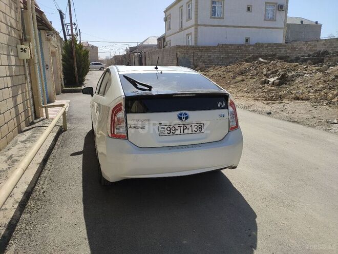 Toyota Prius 2015, 126,000 km - 1.8 l - Bakı