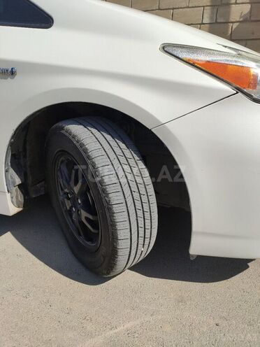 Toyota Prius 2015, 126,000 km - 1.8 l - Bakı