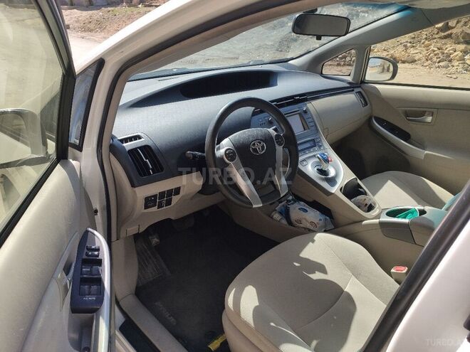 Toyota Prius 2015, 126,000 km - 1.8 l - Bakı