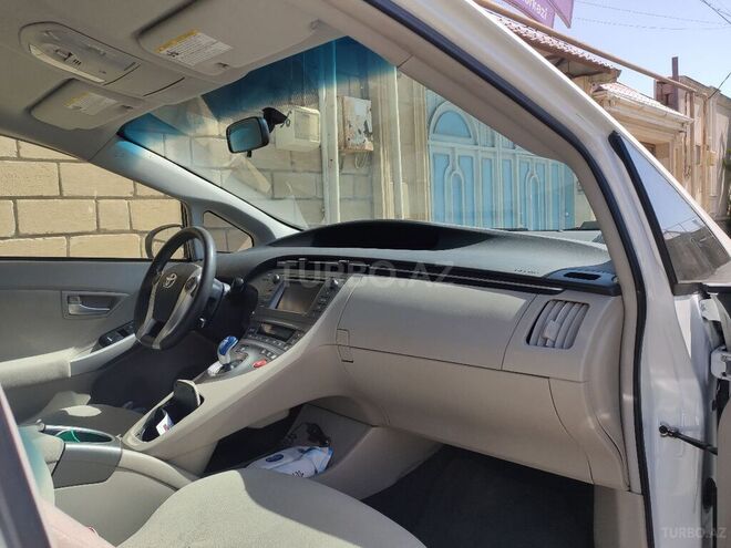 Toyota Prius 2015, 126,000 km - 1.8 l - Bakı