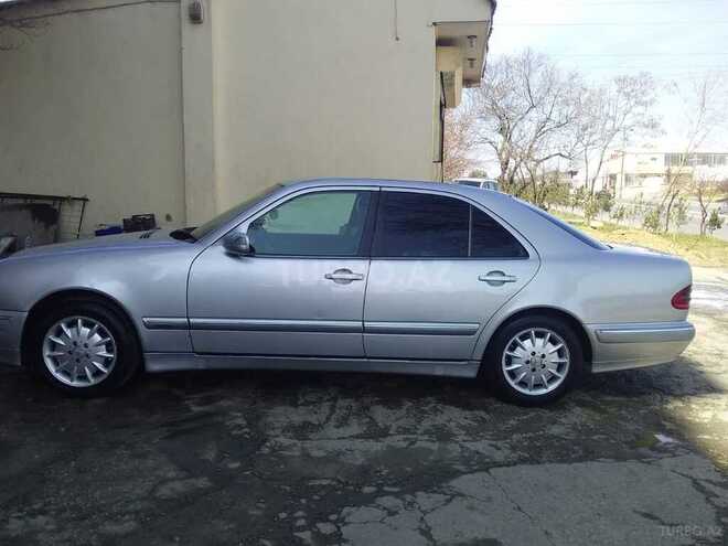 Mercedes E 220 1999, 320,000 km - 2.2 l - Bakı