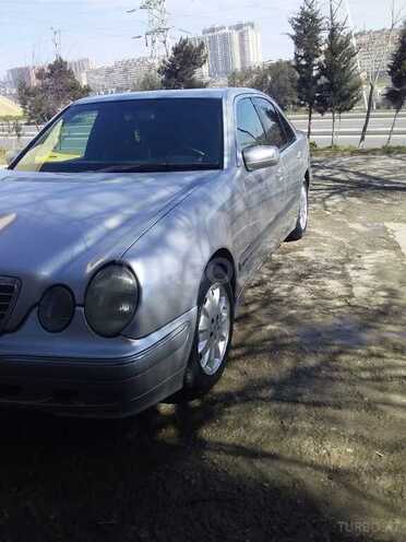 Mercedes E 220 1999, 320,000 km - 2.2 l - Bakı