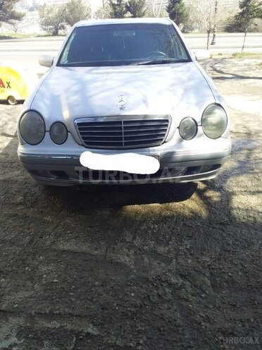 Mercedes E 220 1999, 320,000 km - 2.2 l - Bakı