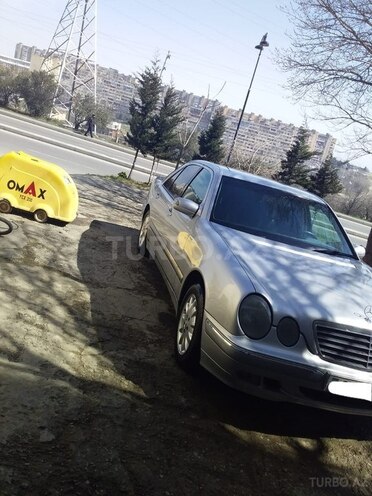 Mercedes E 220 1999, 320,000 km - 2.2 l - Bakı