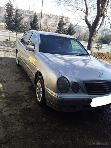 Mercedes E 220 1999, 320,000 km - 2.2 l - Bakı
