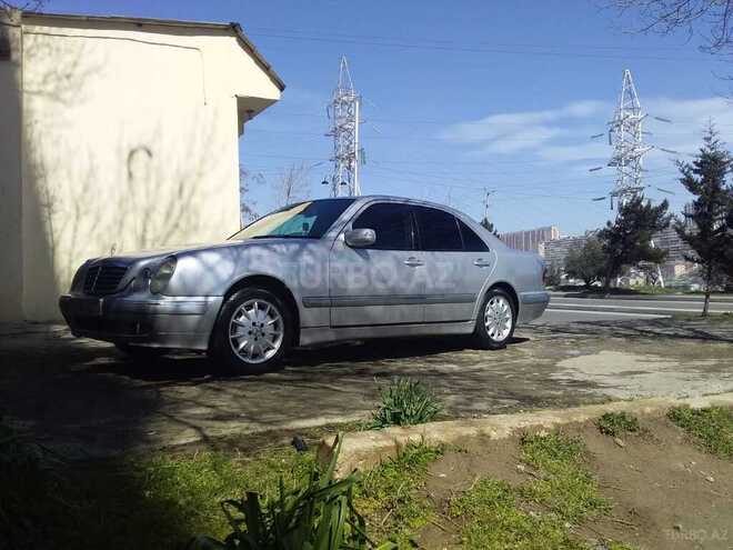 Mercedes E 220 1999, 320,000 km - 2.2 l - Bakı