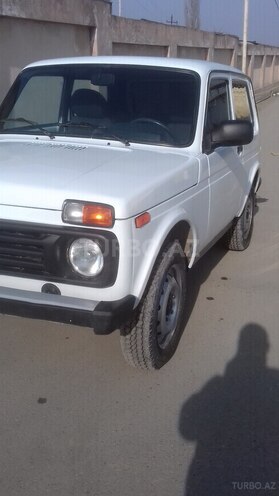 LADA (VAZ) Niva 2010, 84,000 km - 1.7 л - Quba