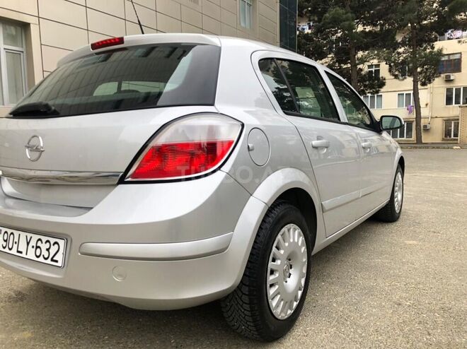 Opel Astra 2005, 127,000 km - 1.4 л - Bakı