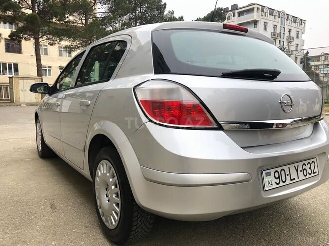 Opel Astra 2005, 127,000 km - 1.4 л - Bakı