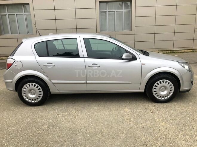 Opel Astra 2005, 127,000 km - 1.4 л - Bakı