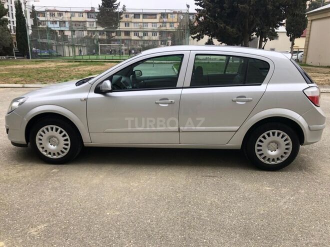 Opel Astra 2005, 127,000 km - 1.4 л - Bakı