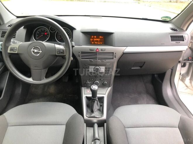 Opel Astra 2005, 127,000 km - 1.4 л - Bakı