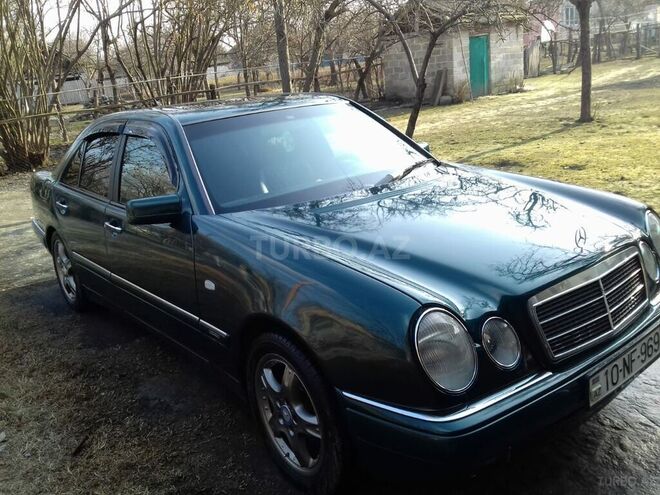 Mercedes E 300 1996, 856,231 km - 3.0 l - Zaqatala