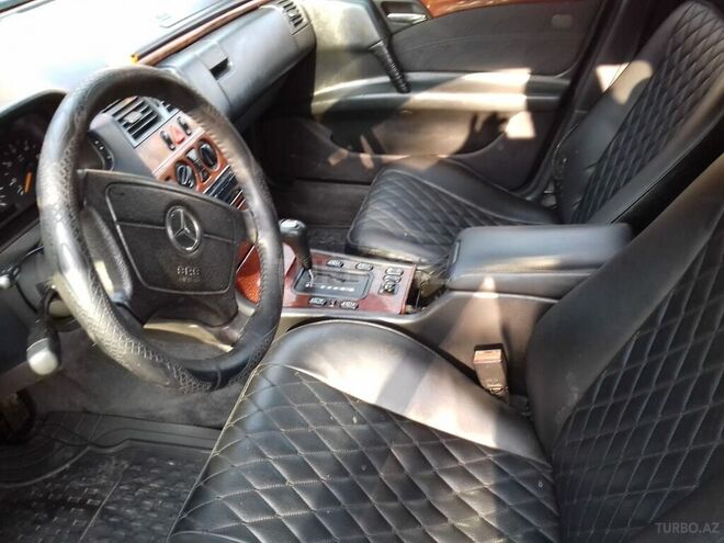 Mercedes E 300 1996, 856,231 km - 3.0 l - Zaqatala