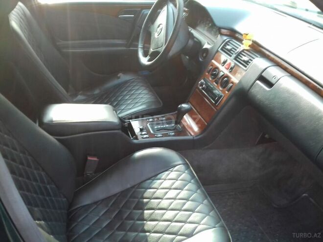Mercedes E 300 1996, 856,231 km - 3.0 l - Zaqatala
