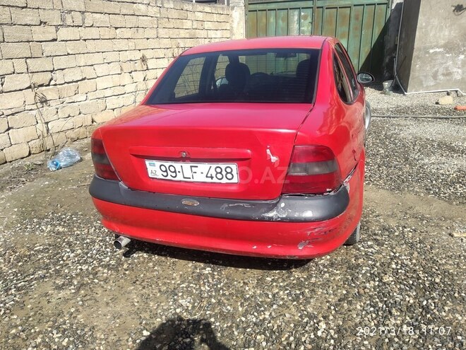 Opel Vectra 1995, 423,816 km - 1.6 л - Bakı