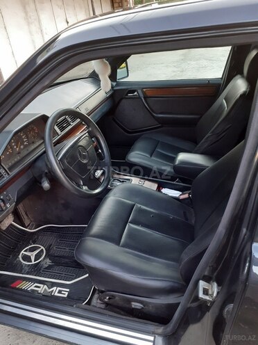 Mercedes E 220 1994, 570,000 km - 2.2 l - Cəlilabad
