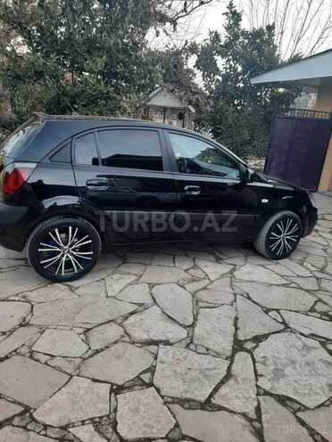 Kia Rio 2006, 290,000 km - 1.5 l - Qazax