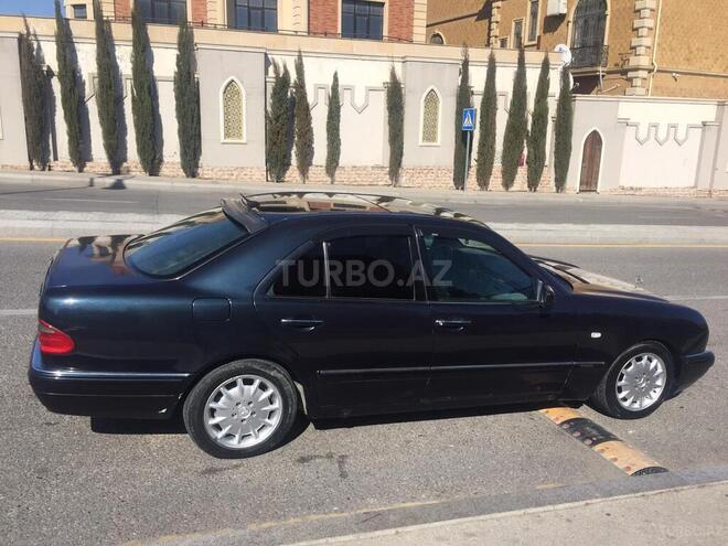 Mercedes E 320 1995, 200,000 km - 3.2 l - Bakı