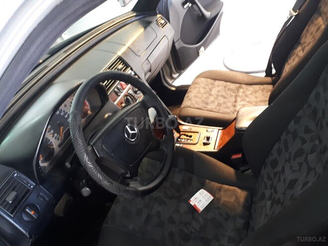 Mercedes C 220 1999, 58,300 km - 2.2 l - Bakı