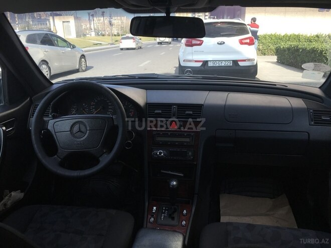 Mercedes C 200 1998, 214,900 km - 2.0 l - Bakı